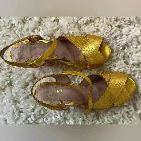 Miss L Fire Beatriz Gold Peep Toe Heels - Women’s - Picture 8 of 15